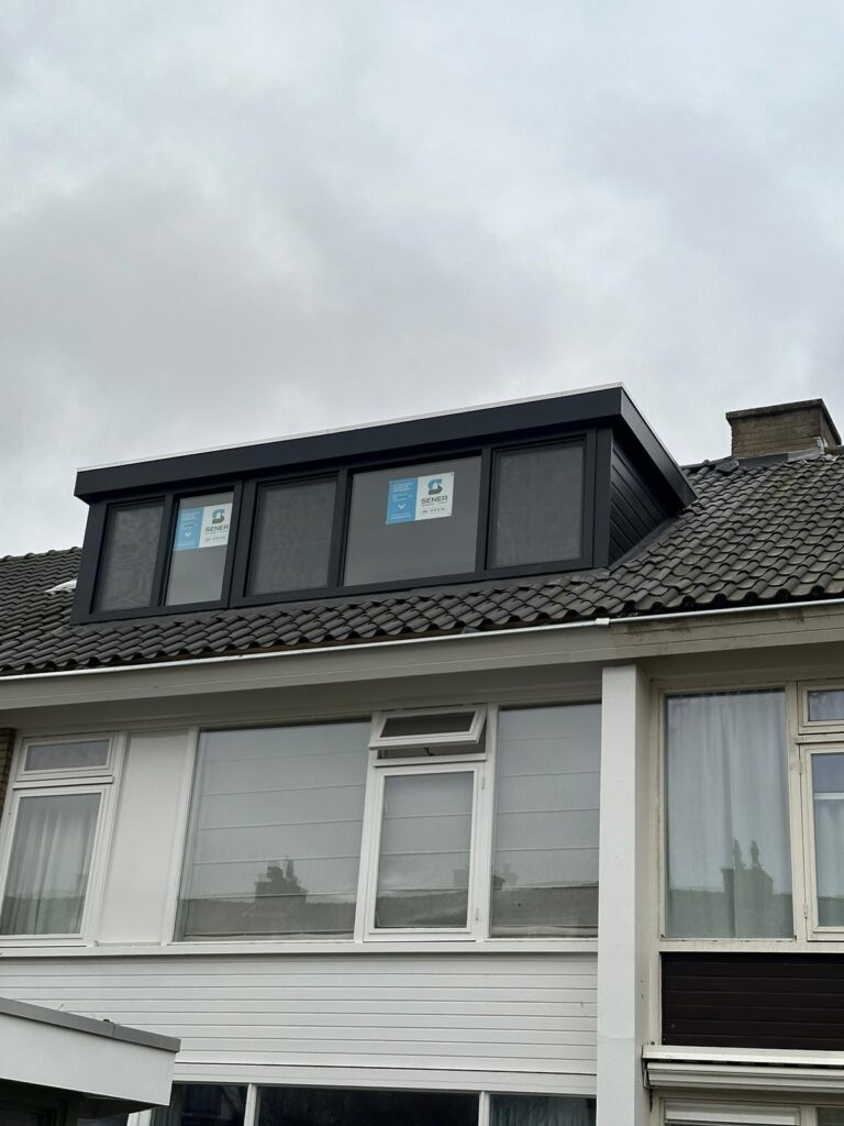 Dakkapel Sener Keralit zwart