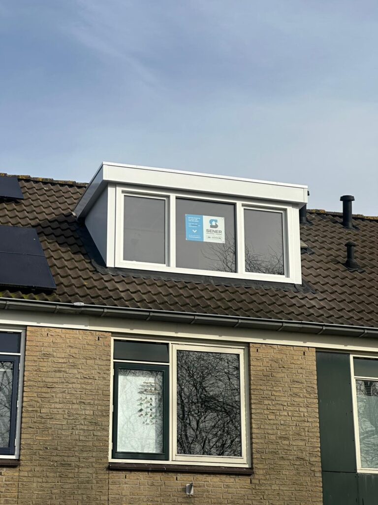 Dakkapel Sener volschuimplaat wit